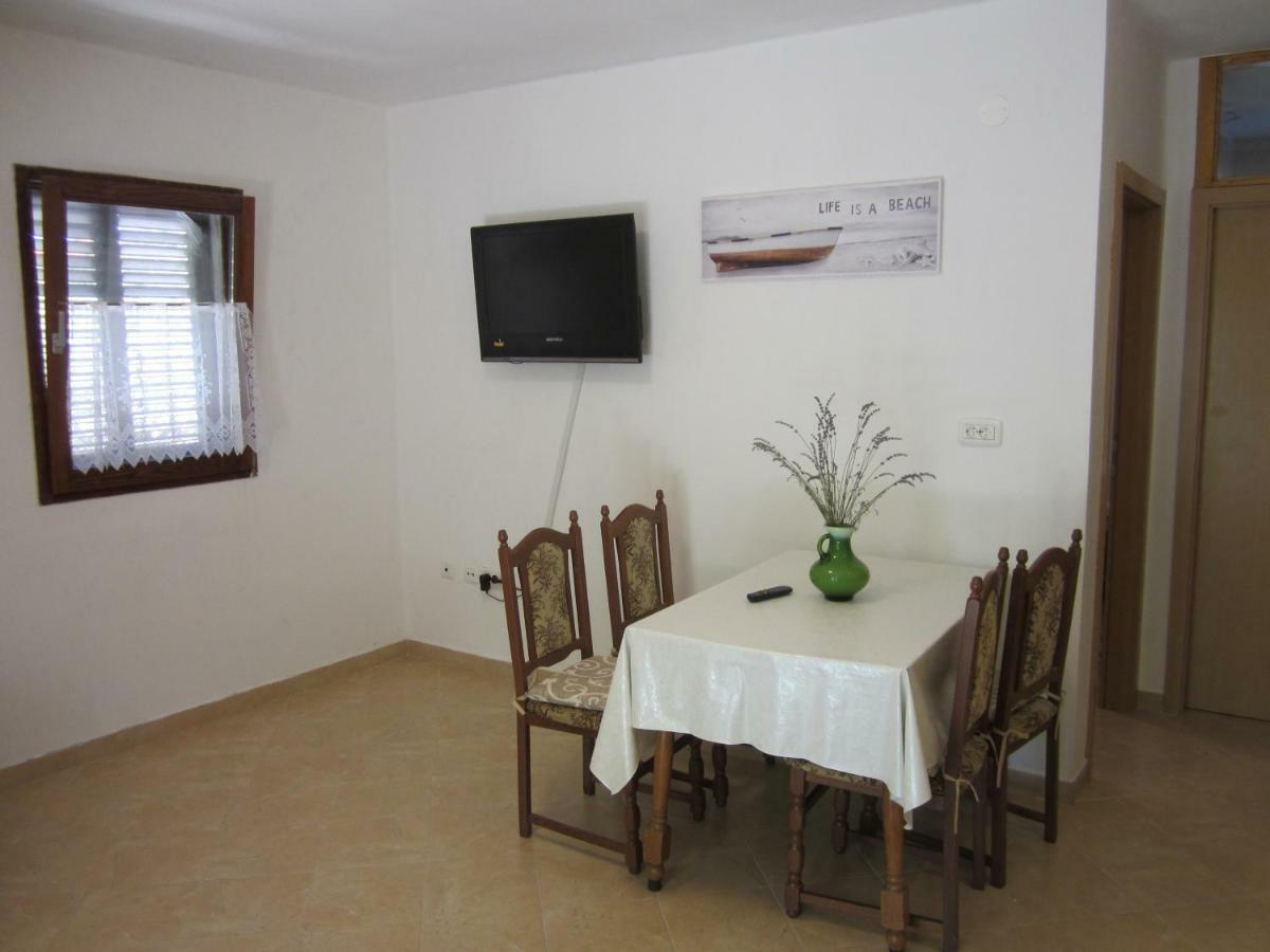 Apartmani Lina فيليكي درفينيك المظهر الخارجي الصورة