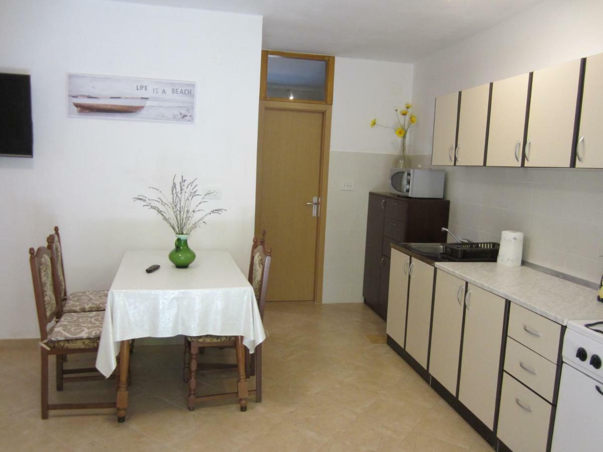 Apartmani Lina فيليكي درفينيك المظهر الخارجي الصورة